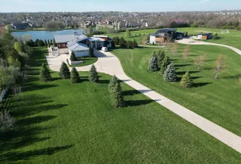 professional-lawn-care-treatment
