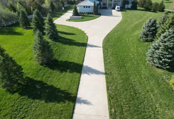 lawn-care-treating-lawn