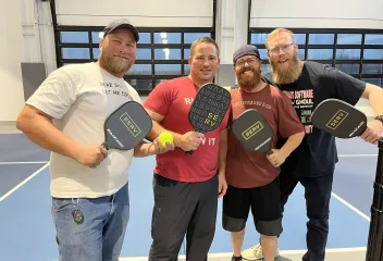 team-pickle-ball-game