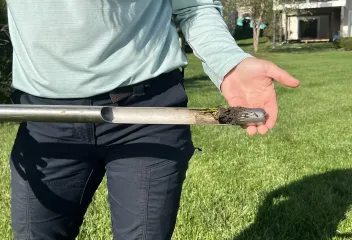 lawn-care-applying-treatment