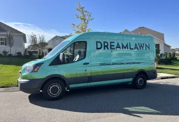 seasonal-lawn-care-treatment